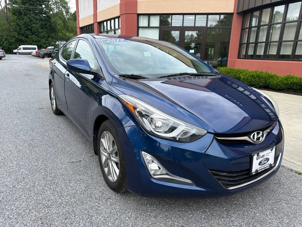 Used 2015 Hyundai Elantra SE w/ Option Group 02 FWD image 9