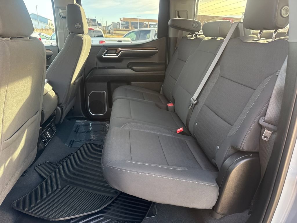 Used 2024 Chevrolet Silverado 1500 LT image 24