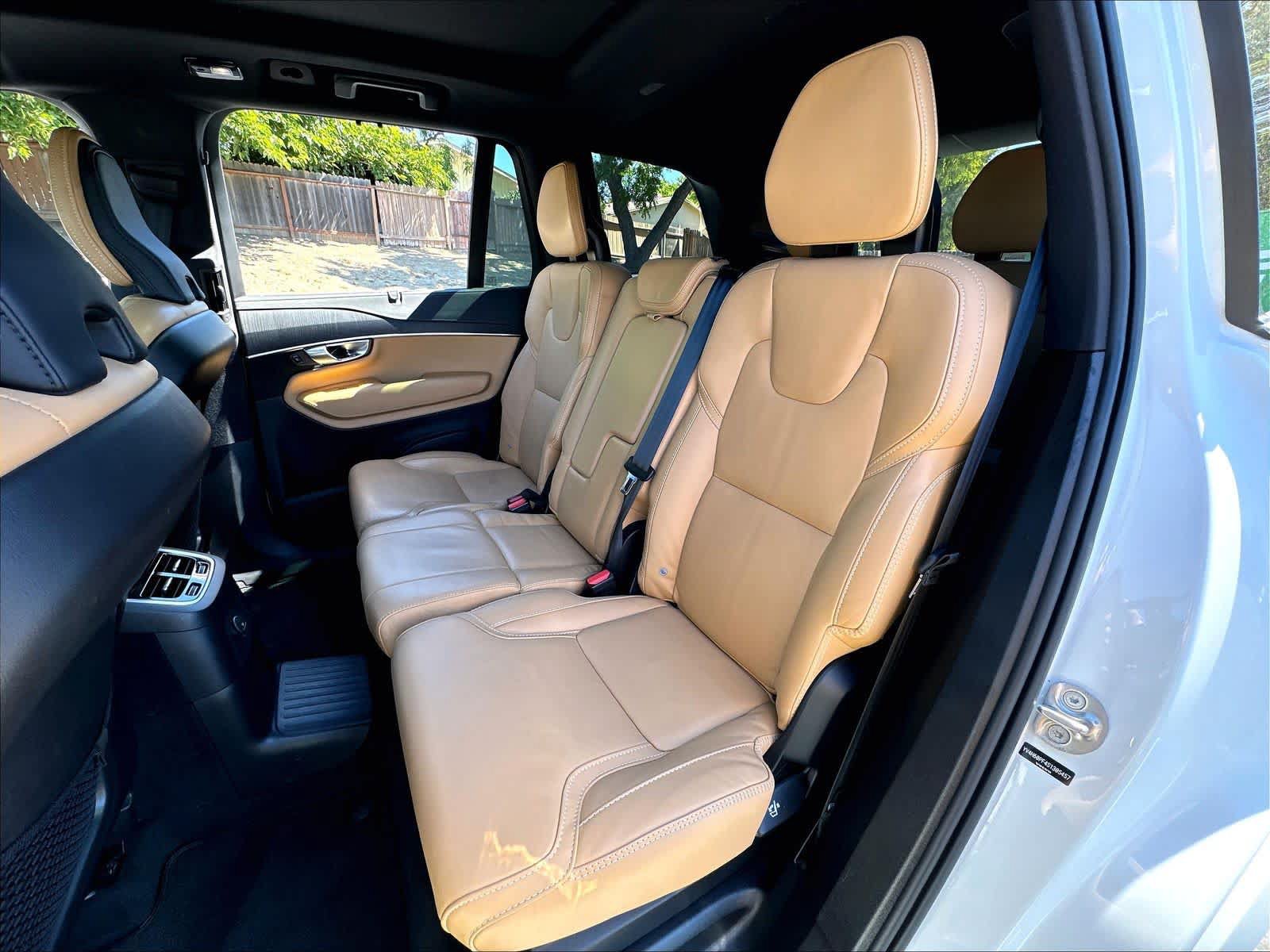 Used 2025 Volvo XC90 T8 Ultra w/ Protection Package Premier AWD/4WD image 29