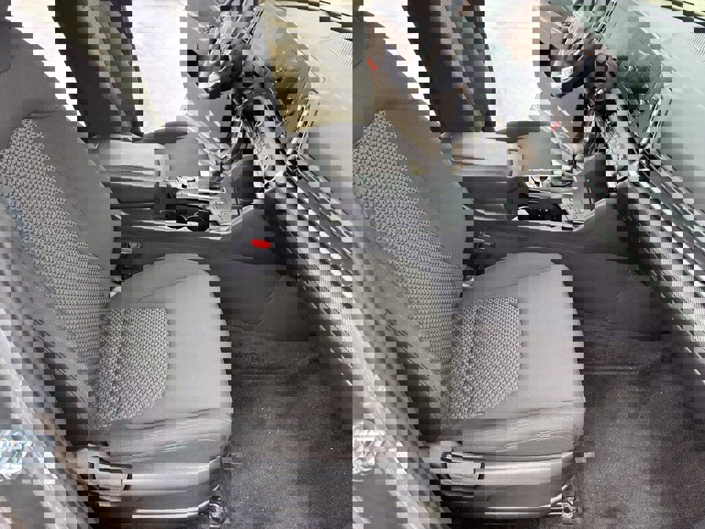 Used 2024 Kia Sportage LX image 28