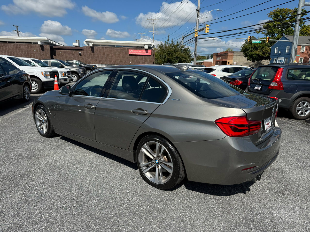 Used 2017 BMW 330e image 12