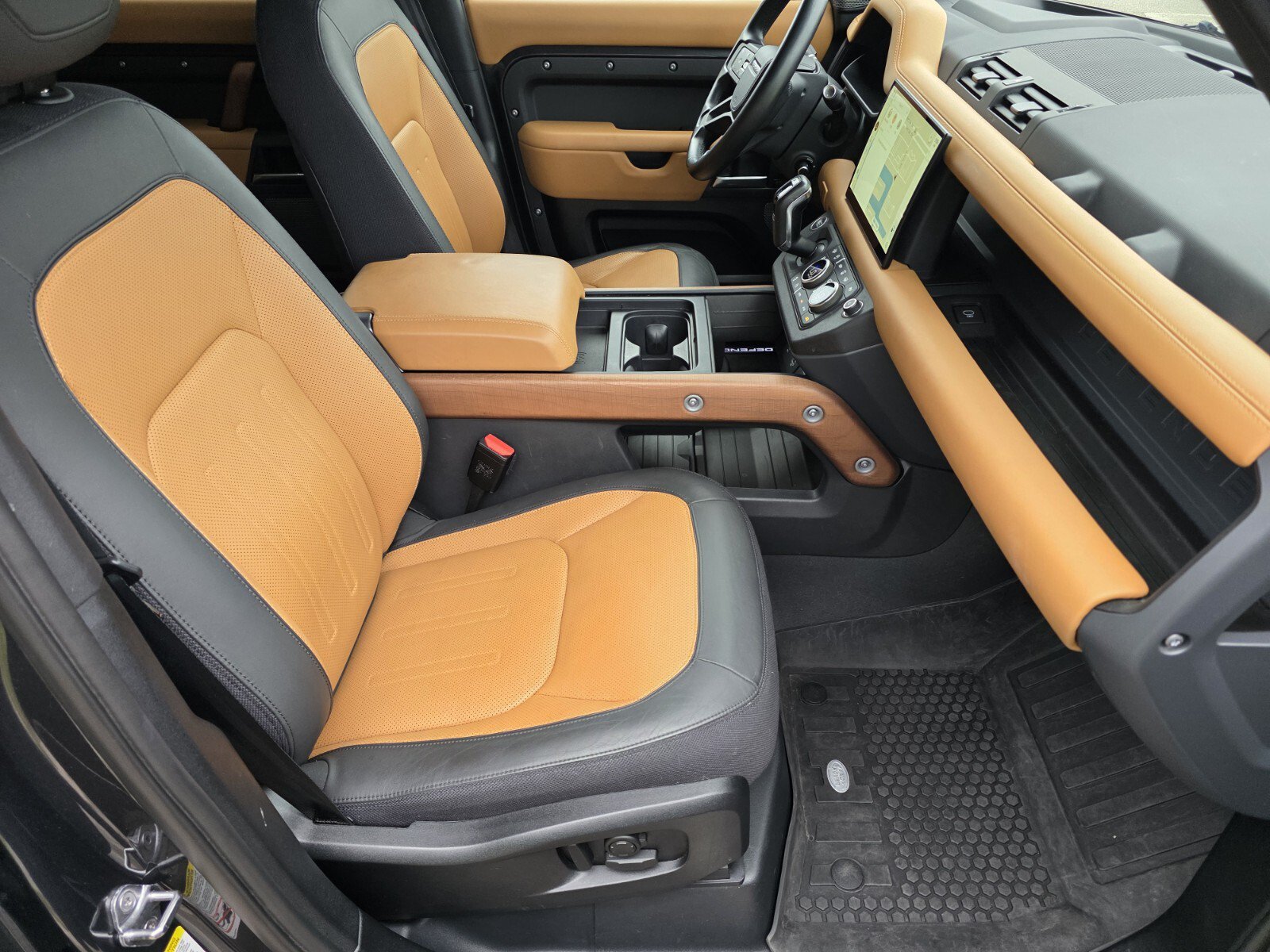 Used 2023 Land Rover Defender 110 X AWD/4WD image 3