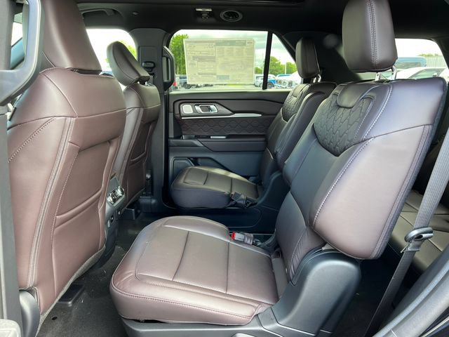 New 2026 Ford Explorer Platinum AWD/4WD image 4