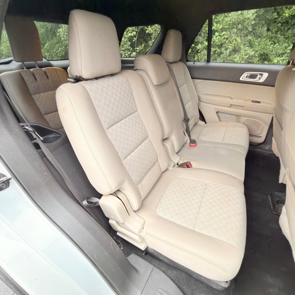 Used 2014 Ford Explorer XLT w/ Equipment Group 201A FWD image 19