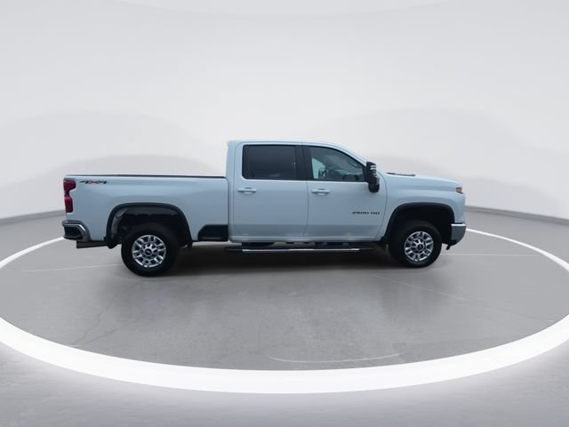 Used 2025 Chevrolet Silverado 2500 LT w/ Convenience Package AWD/4WD image 9