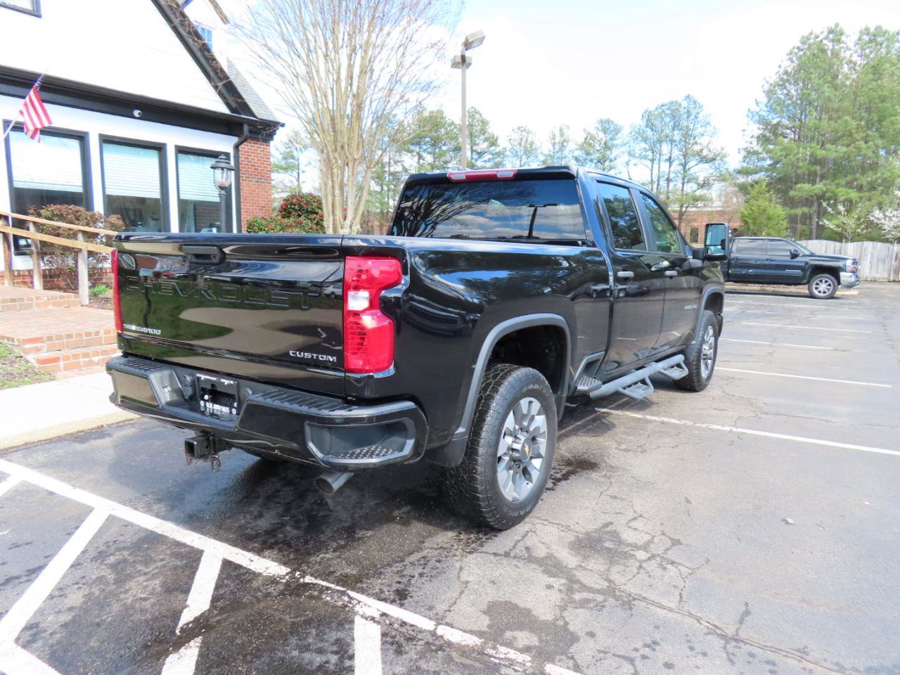 Used 2024 Chevrolet Silverado 2500 Custom w/ Z71 Off-Road Package AWD/4WD image 10