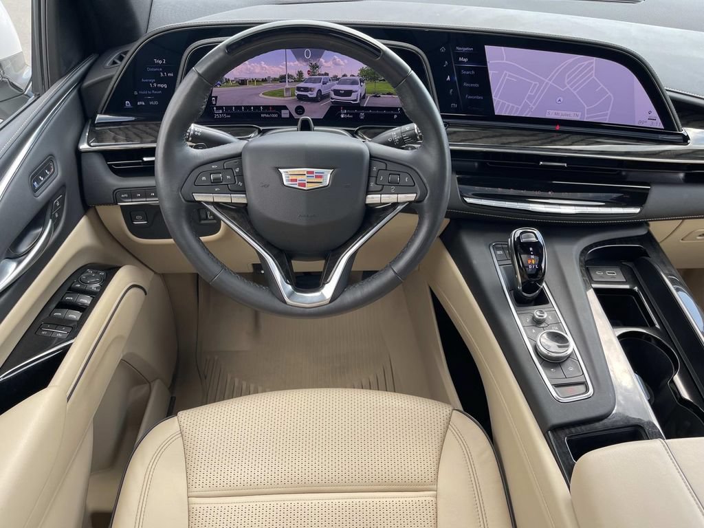 Certified 2024 Cadillac Escalade ESV Premium Luxury AWD/4WD image 15