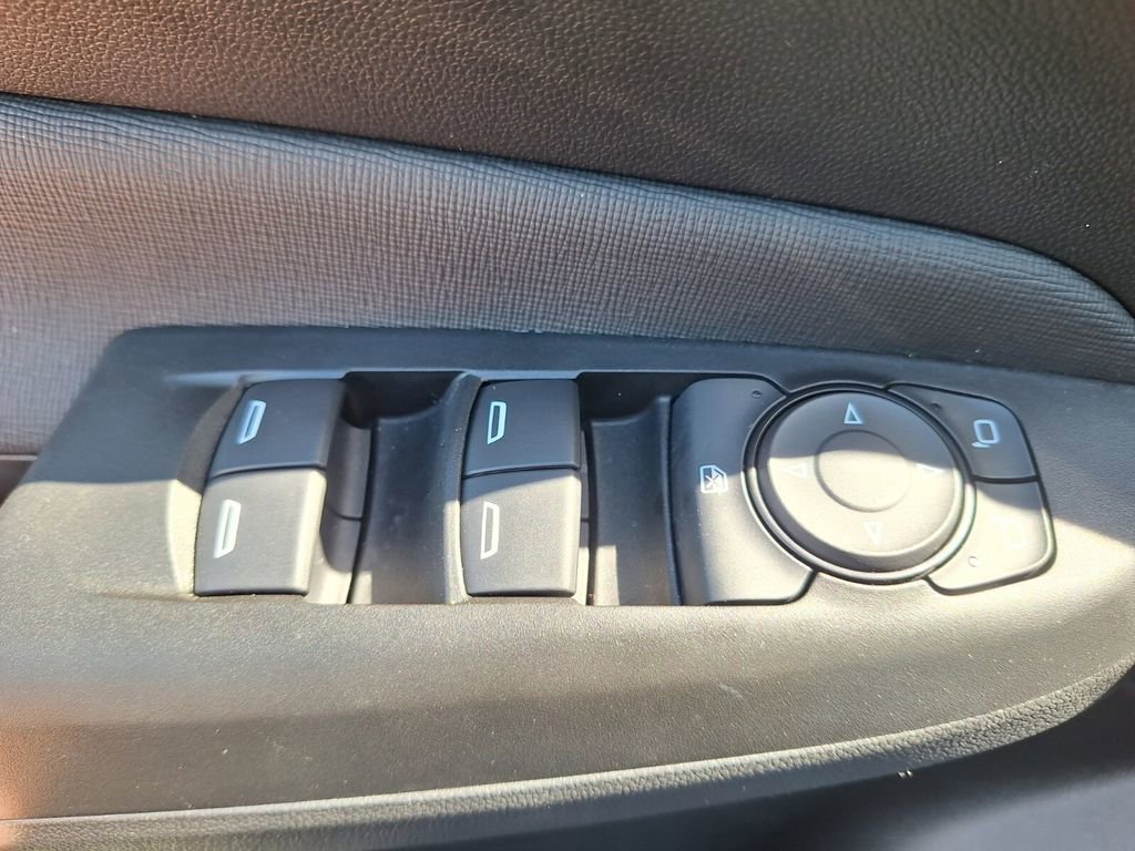 Used 2025 Buick Envista Preferred image 17