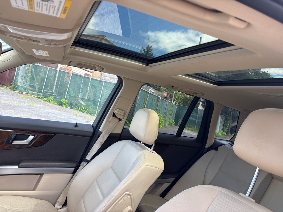 Used 2015 Mercedes-Benz GLK 350 4MATIC image 16