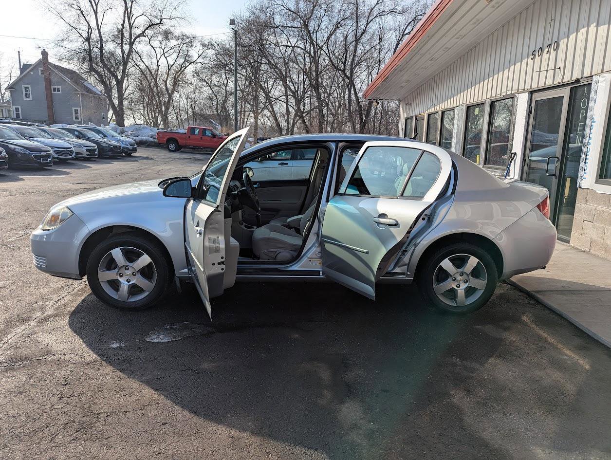 Used 2010 Chevrolet Cobalt LT w/ My Link Package image 5