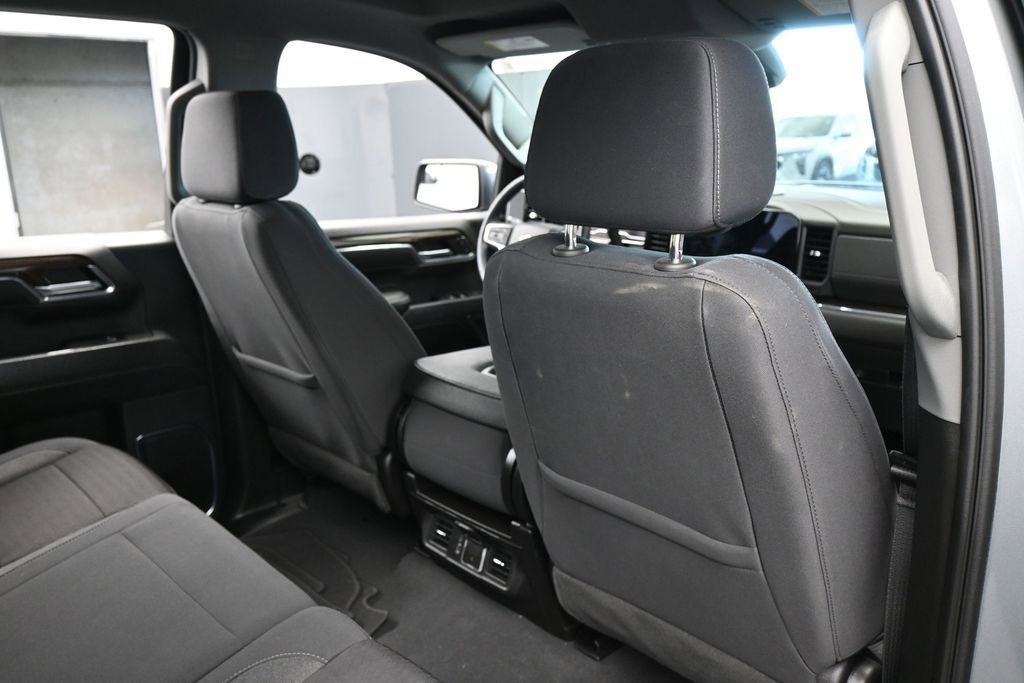 Used 2024 Chevrolet Silverado 1500 LT RWD image 44