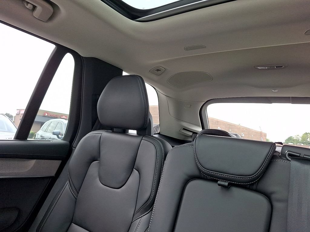 New 2026 Volvo XC90 B6 Ultra w/ Protection Package Premier AWD/4WD image 12