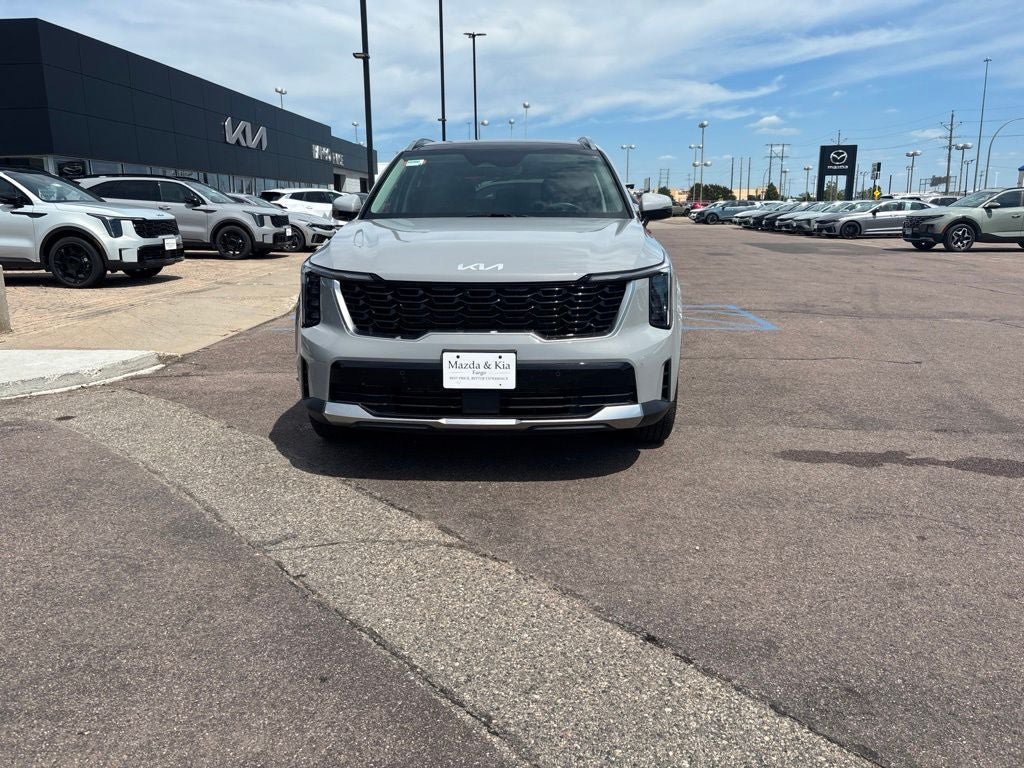 Used 2025 Kia Sorento S w/ Panoramic Sunroof Package FWD image 2