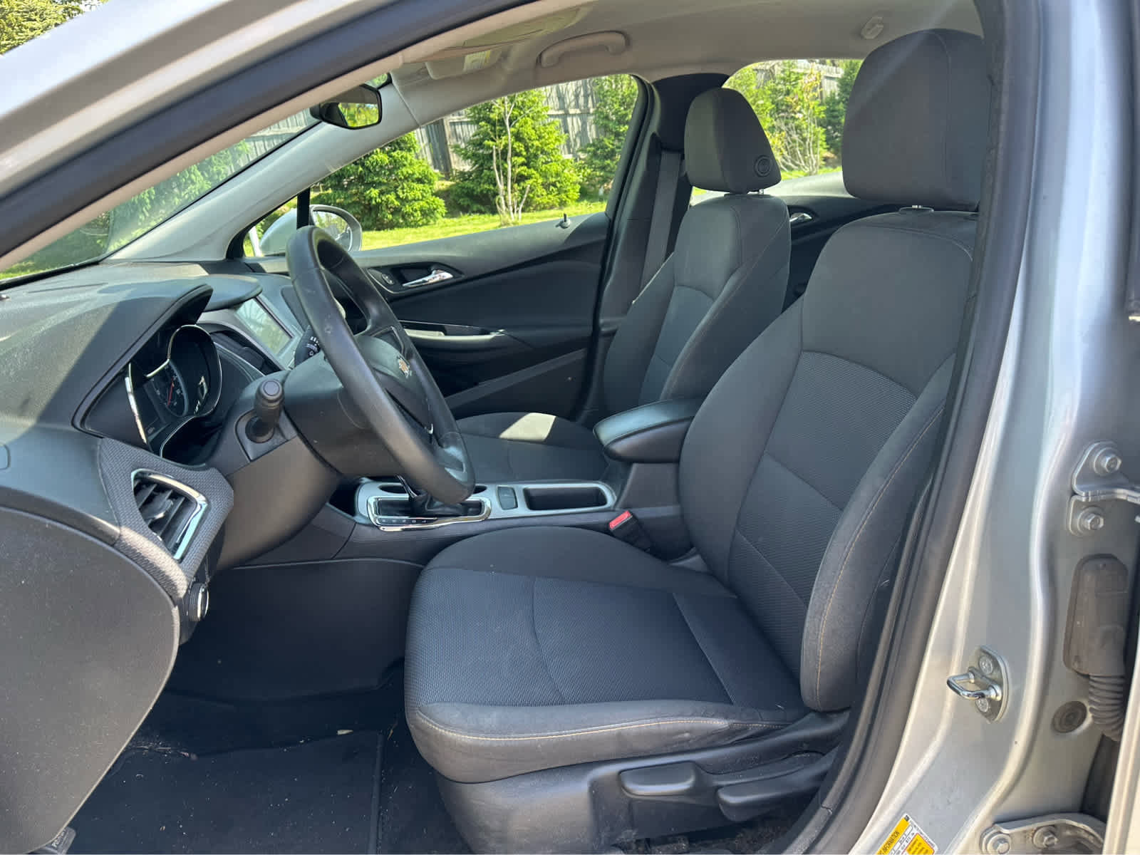 Used 2018 Chevrolet Cruze LS FWD image 10