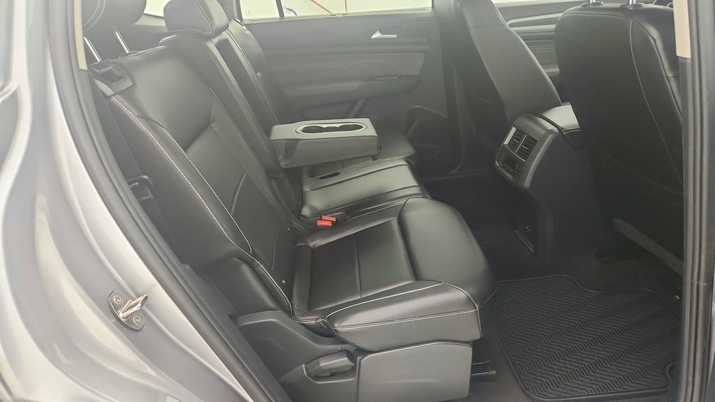 Used 2021 Volkswagen Atlas SE image 33