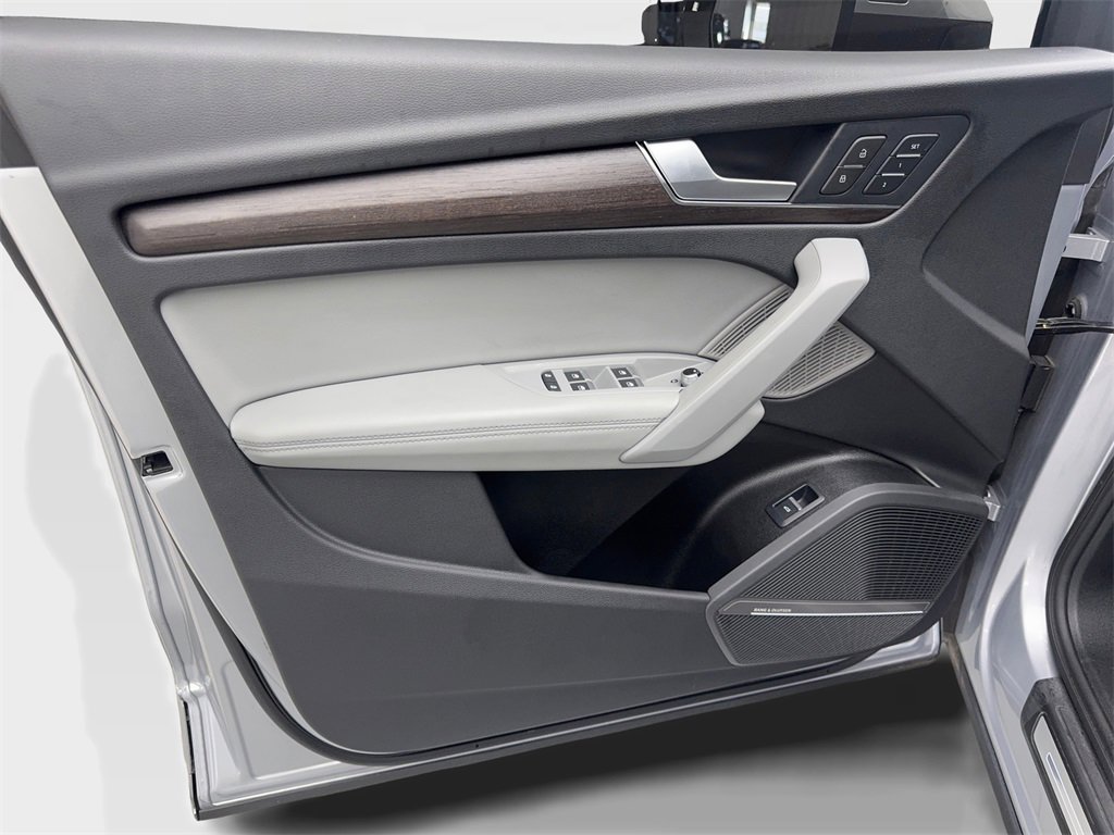 Used 2023 Audi Q5 2.0T Premium Plus w/ Premium Plus Package image 32