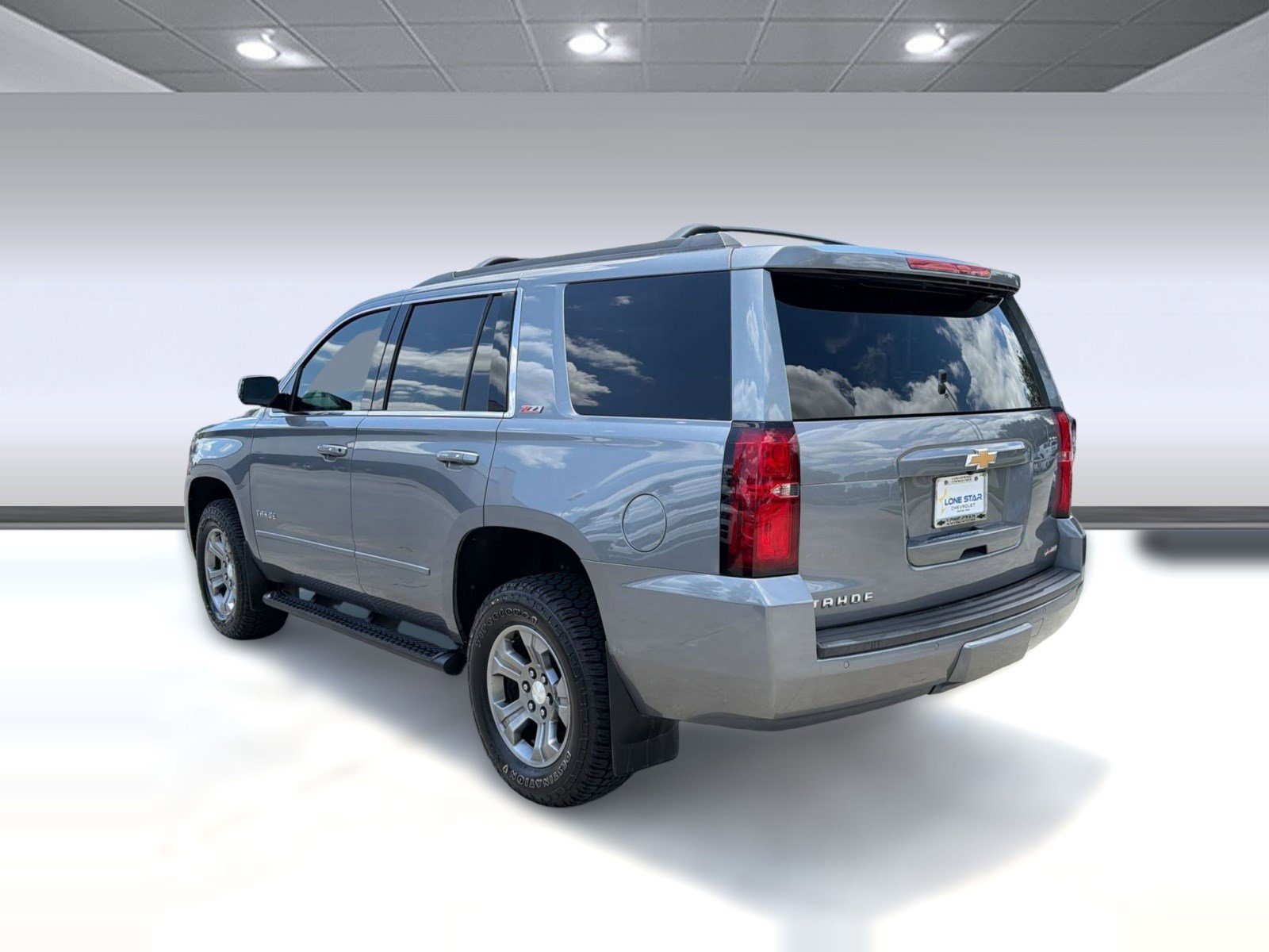 Certified 2019 Chevrolet Tahoe LT w/ Luxury Package AWD/4WD image 3