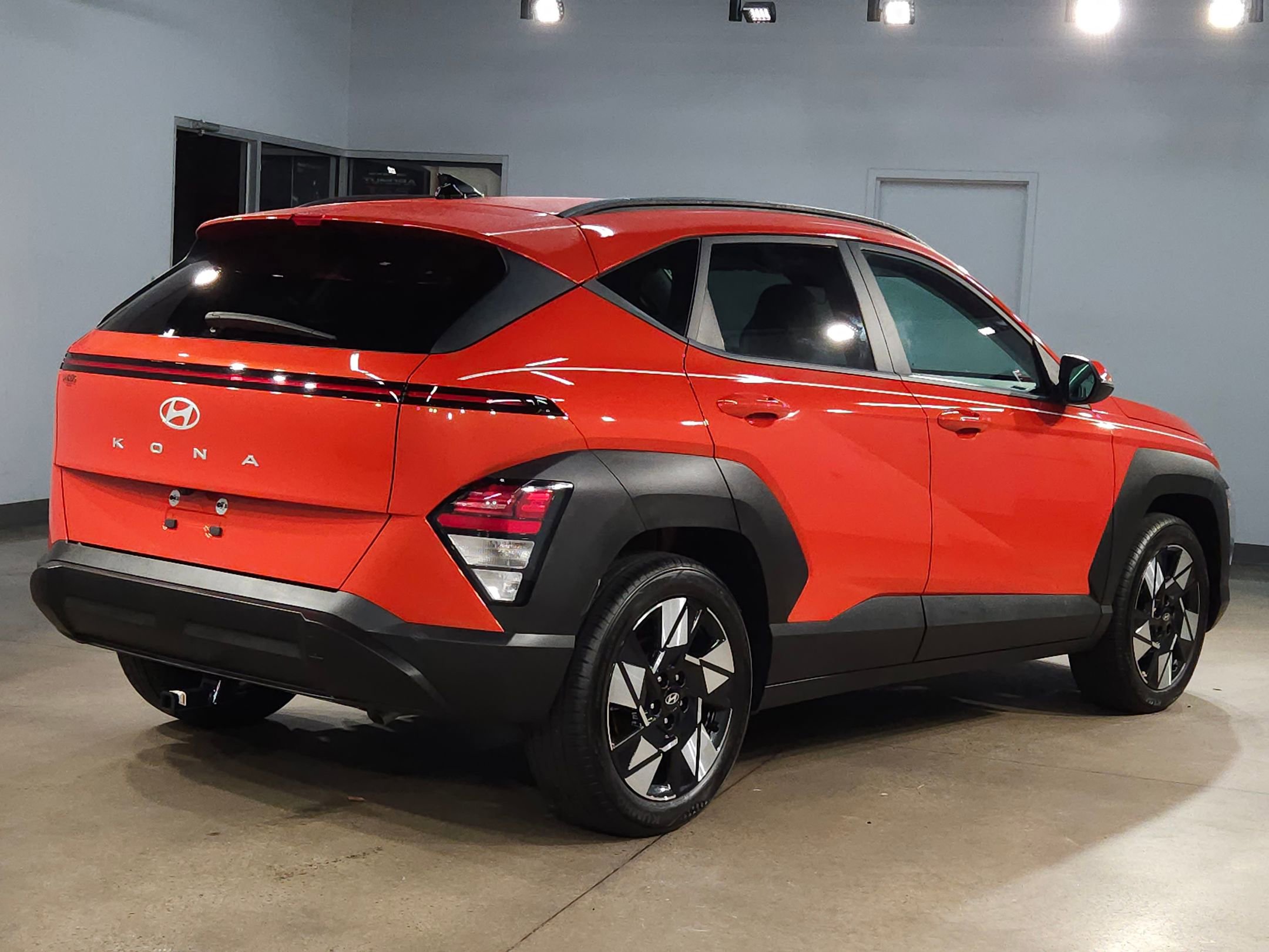 Used 2024 Hyundai Kona SEL w/ Convenience Package image 7