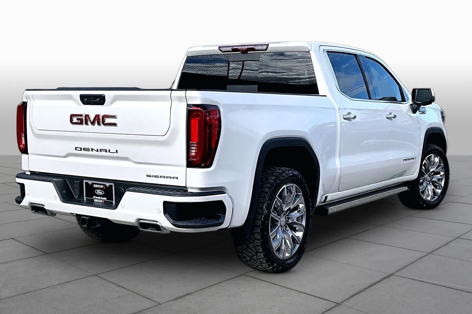 Used 2022 GMC Sierra 1500 Denali w/ Denali Reserve Package RWD image 16