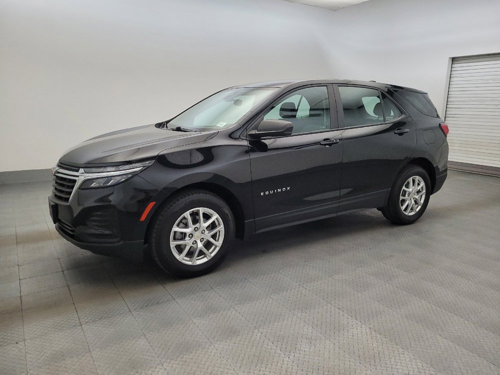 Used 2022 Chevrolet Equinox LS FWD image 2