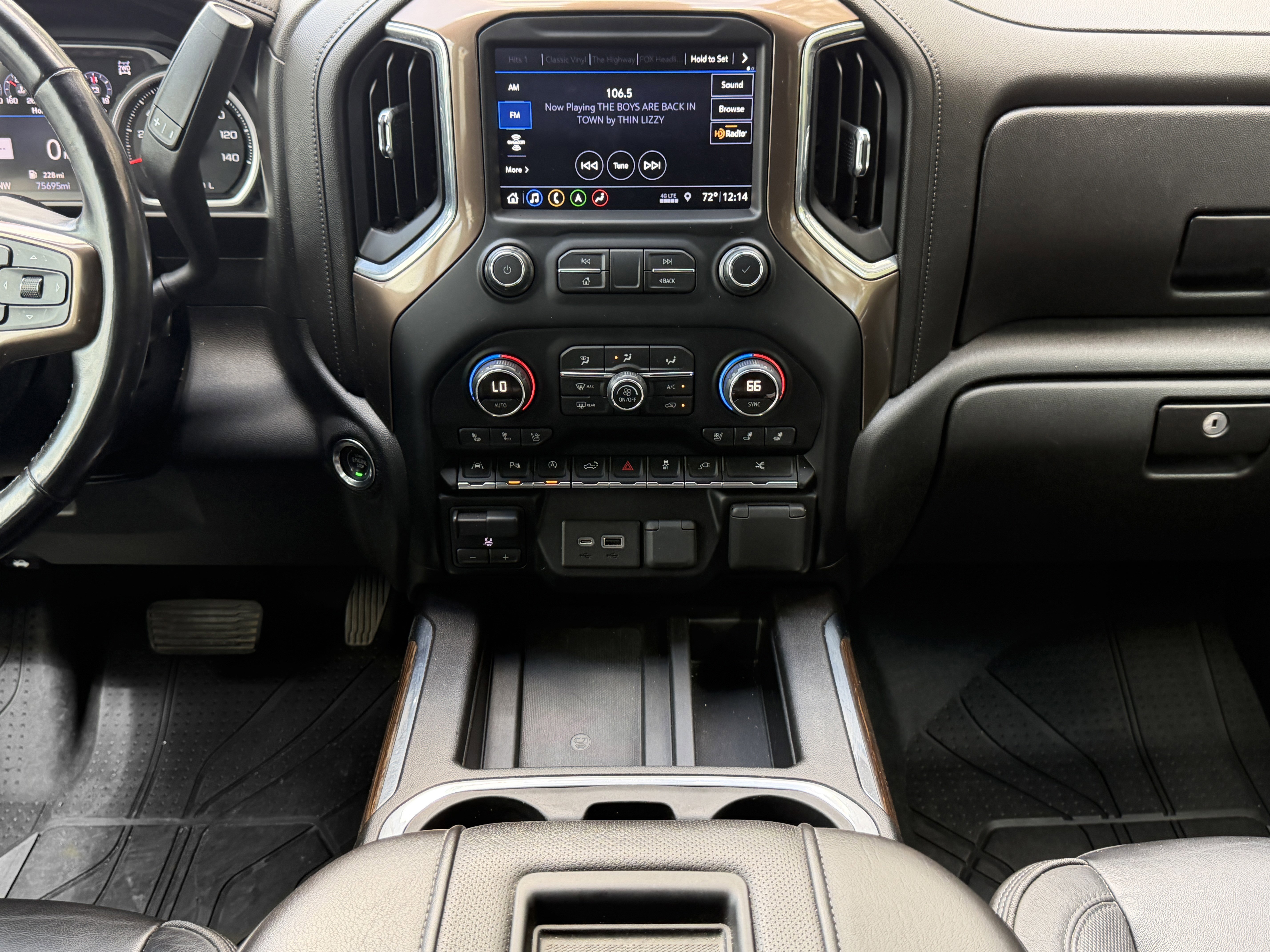 Used 2019 Chevrolet Silverado 1500 High Country w/ Technology Package image 10