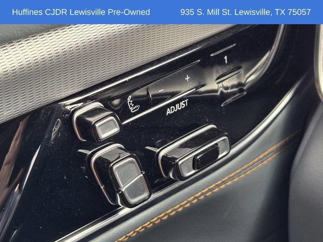 Used 2023 Jeep Grand Wagoneer L Series II w/ Premium Group II AWD/4WD image 34