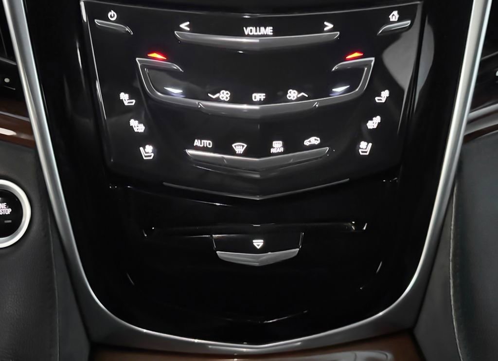 Used 2020 Cadillac Escalade ESV 4WD image 30