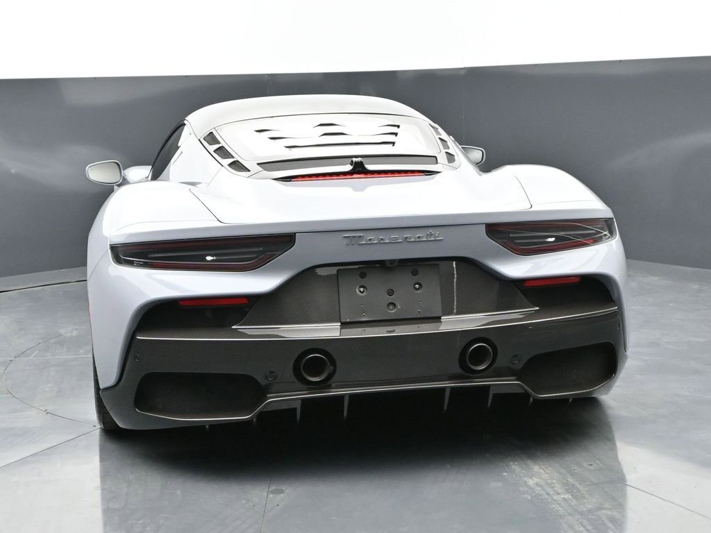 Used 2023 Maserati MC20 Coupe image 2