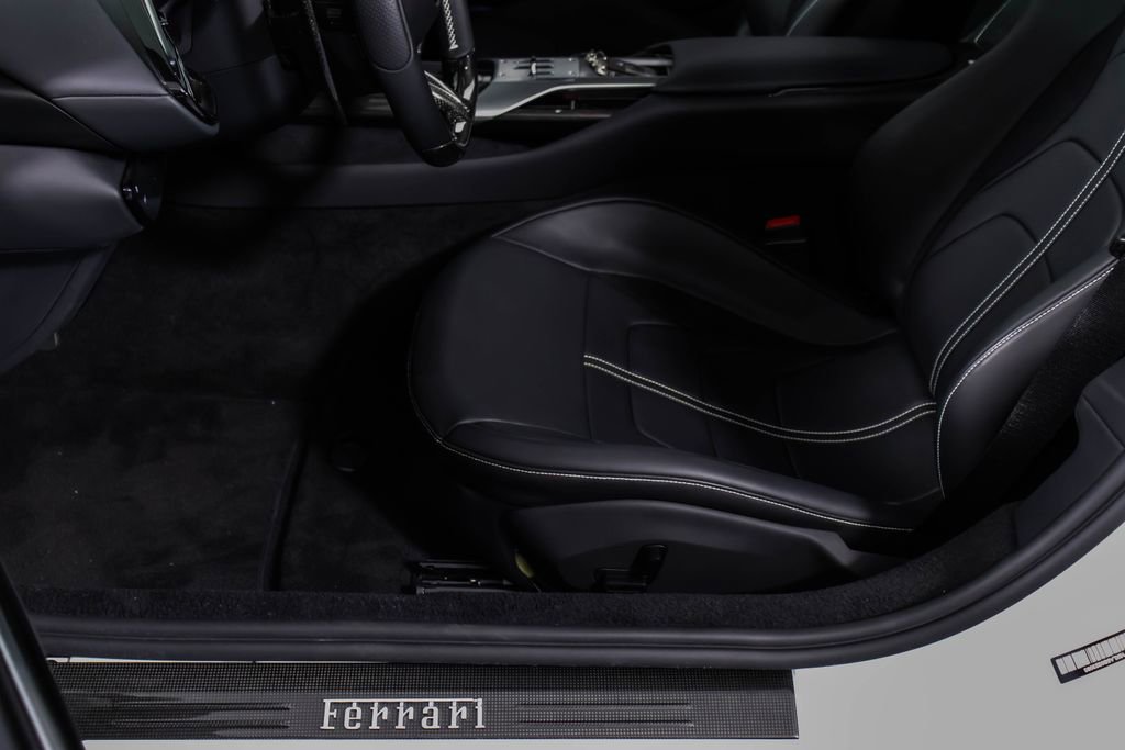 Certified 2025 Ferrari 12Cilindri image 43