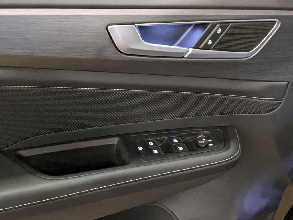 New 2026 Volkswagen Atlas Cross Sport SE image 10