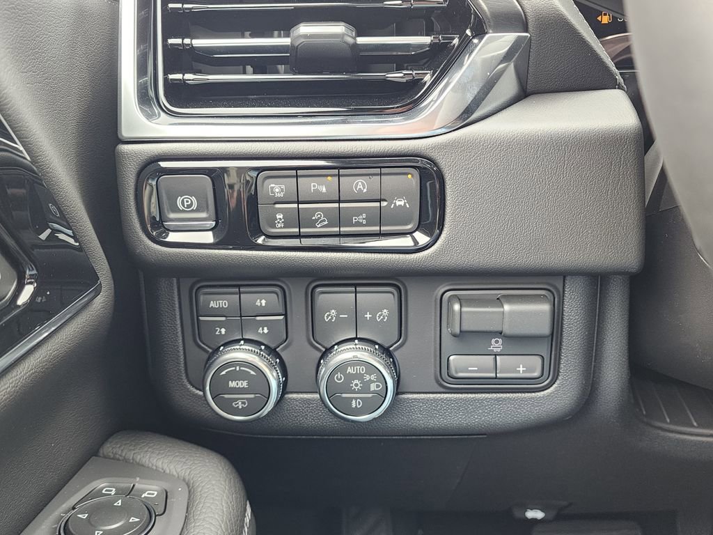 New 2026 GMC Yukon Denali AWD/4WD image 19