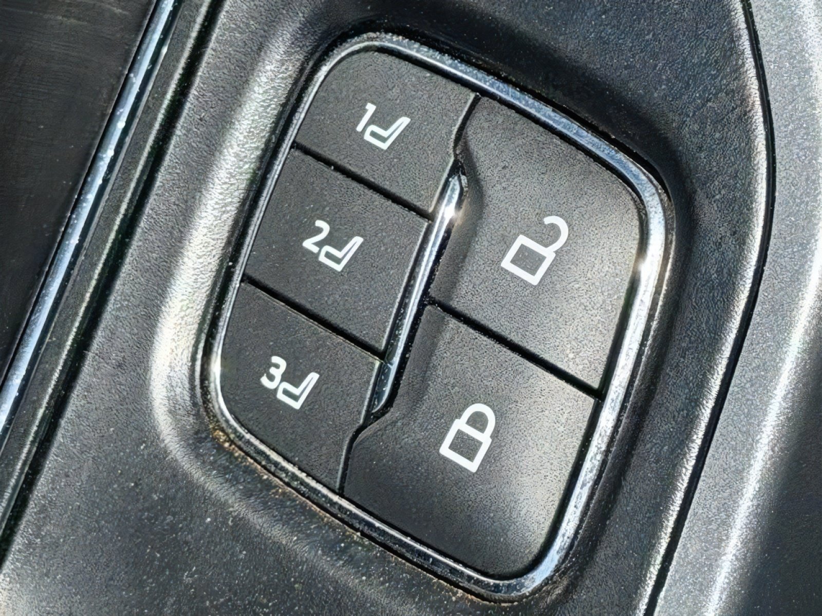 Used 2022 Ford F150 Lariat AWD/4WD image 19