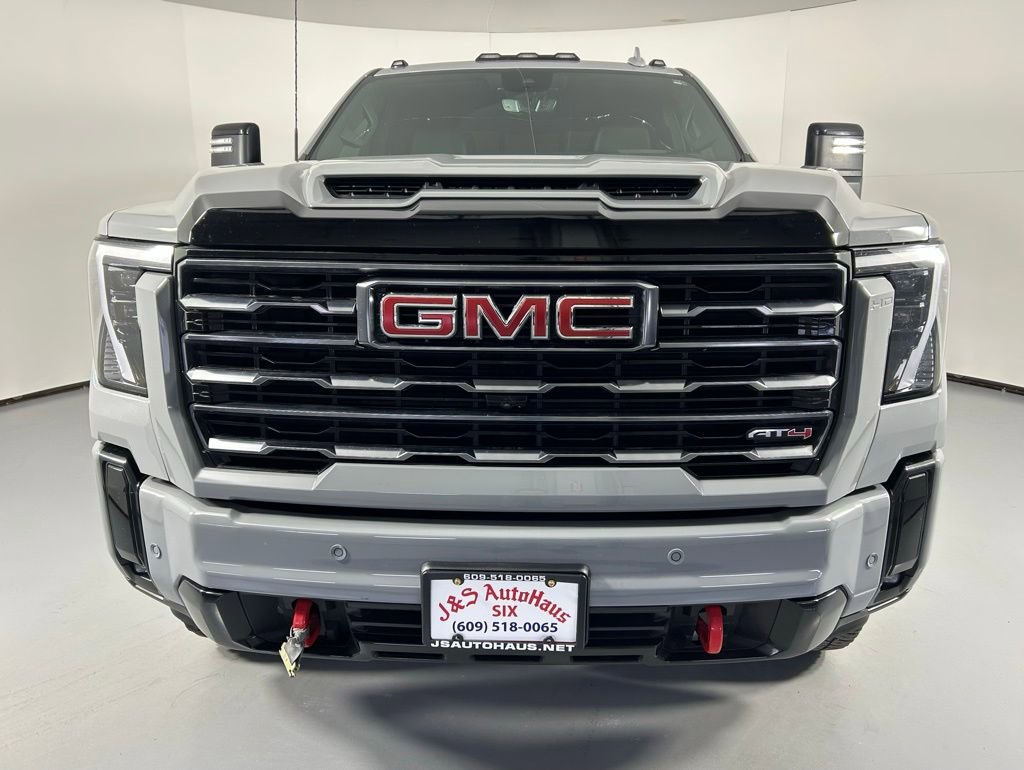 Used 2025 GMC Sierra 2500 AT4 w/ AT4 Premium Plus Package image 2