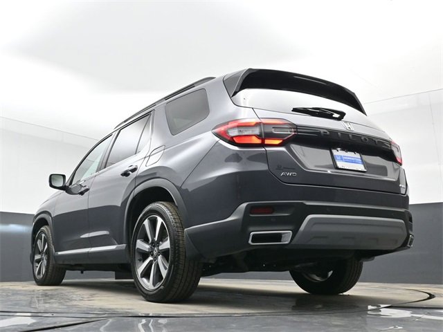 Used 2023 Honda Pilot Elite image 40