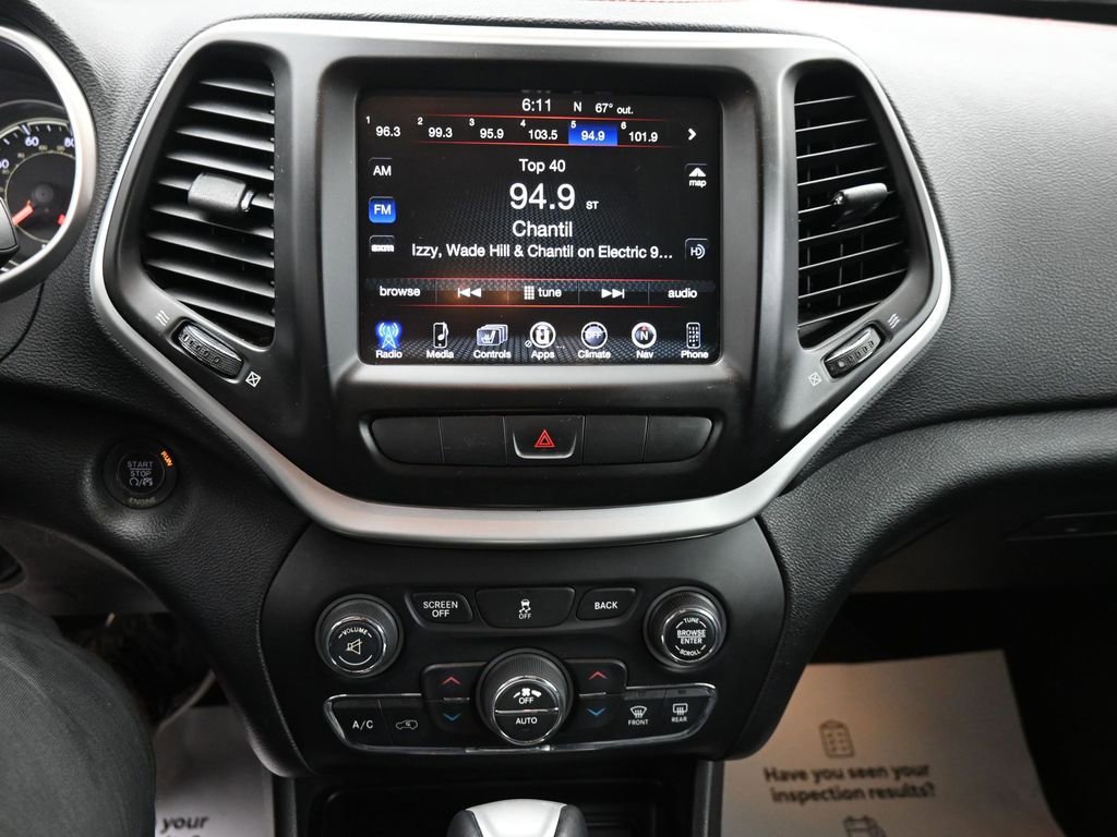 Used 2014 Jeep Cherokee Trailhawk w/ Comfort/Convenience Group AWD/4WD image 19