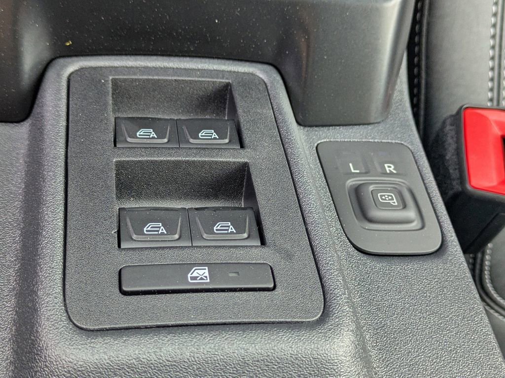 New 2025 Ford Bronco Badlands image 24