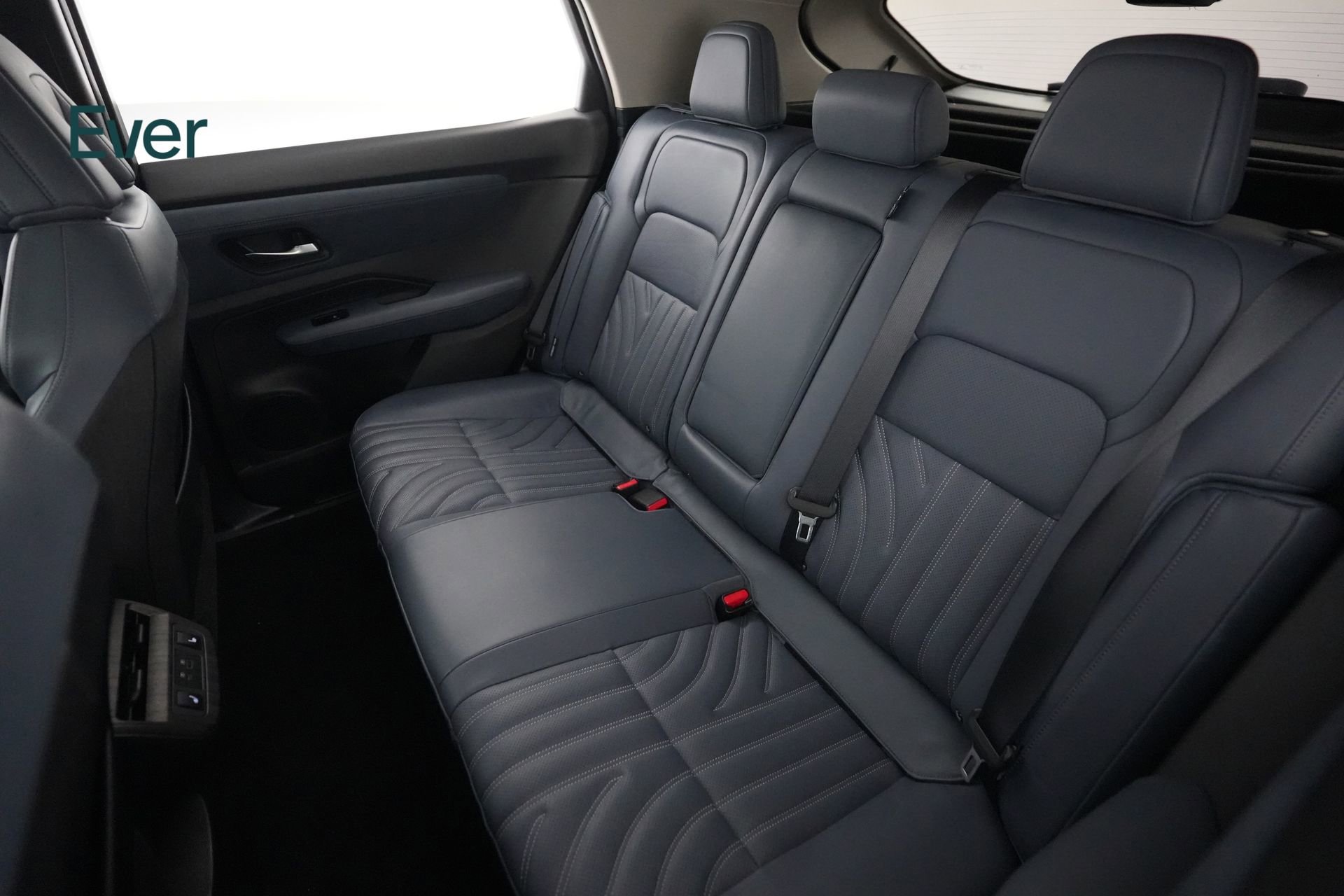 Used 2023 Nissan Ariya image 24