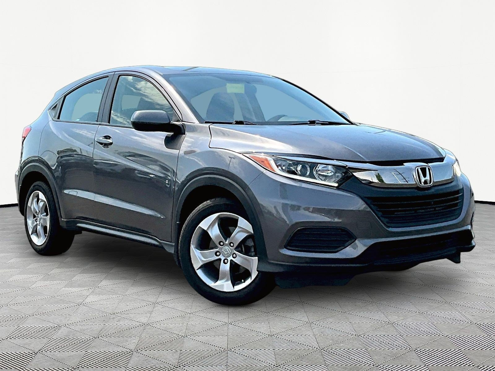 Used 2021 Honda HR-V LX image 3