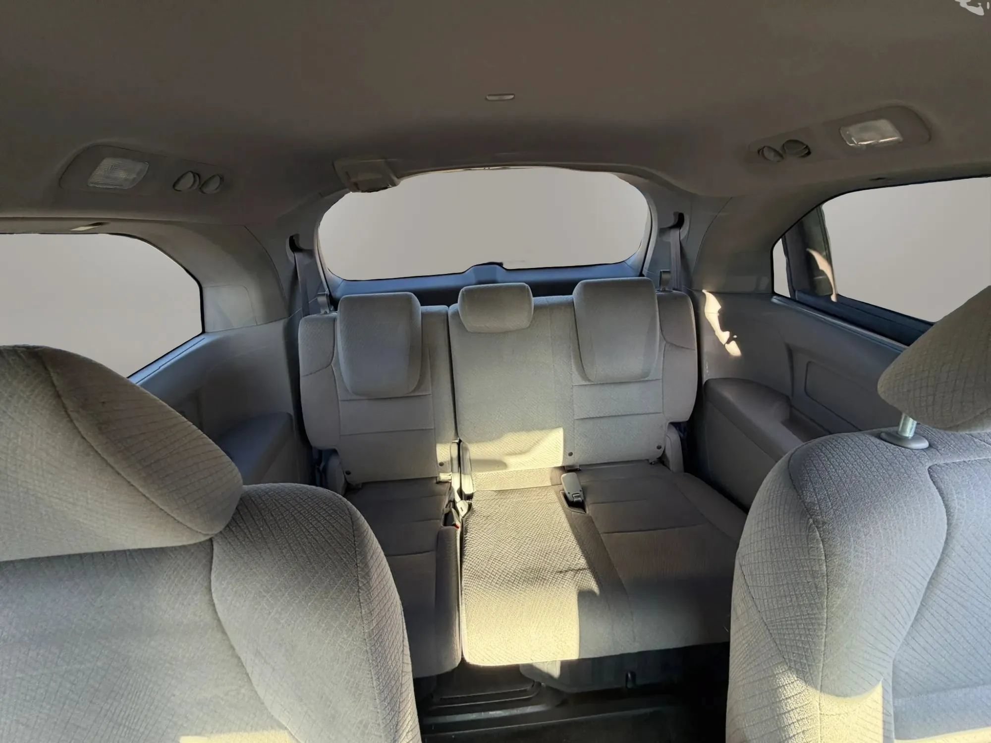 Used 2014 Honda Odyssey LX image 16