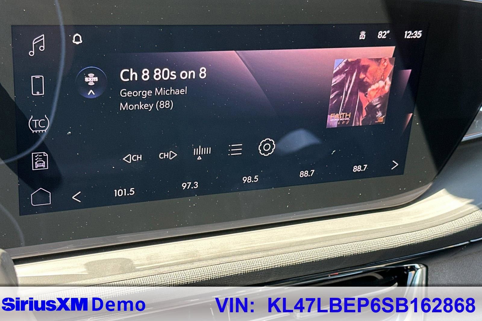 Certified 2025 Buick Envista Sport Touring image 28