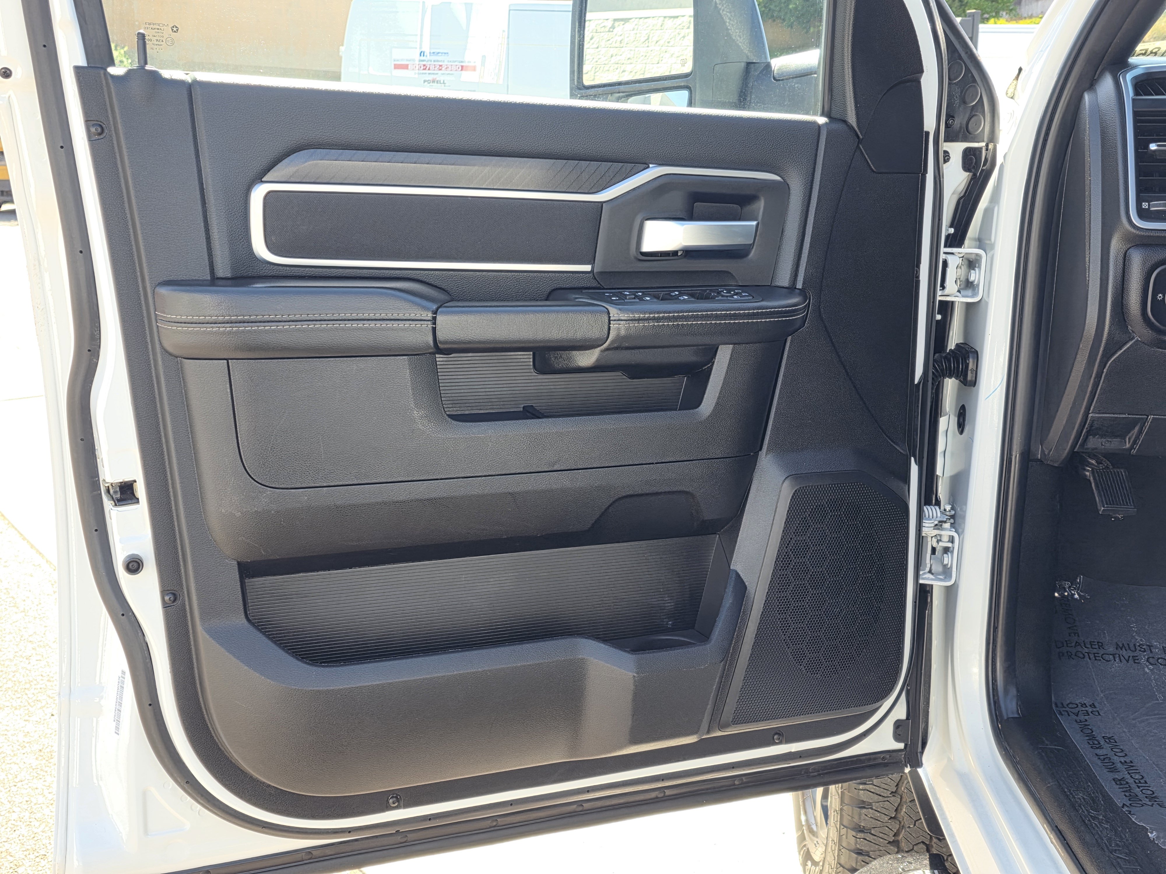 Certified 2025 RAM 2500 Big Horn AWD/4WD image 11