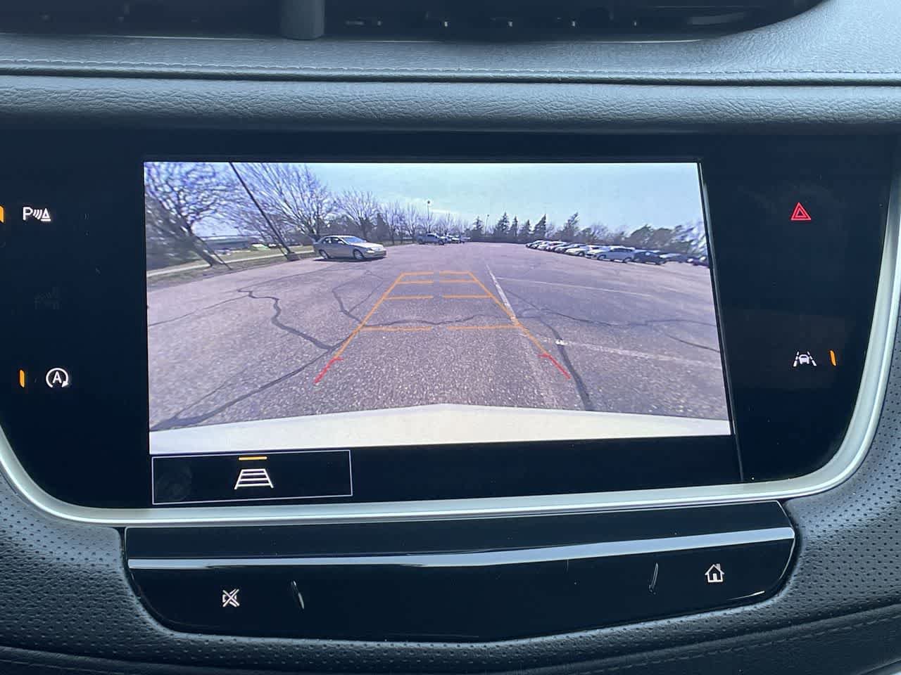 Certified 2025 Cadillac XT6 Luxury AWD/4WD image 27