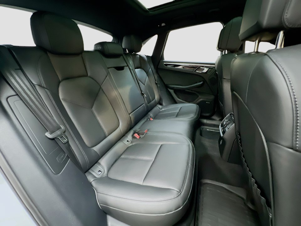 New 2026 Porsche Macan AWD/4WD image 29
