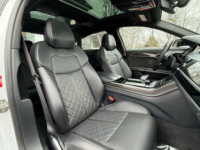Used 2023 Audi S8 w/ S8 Executive Package image 18
