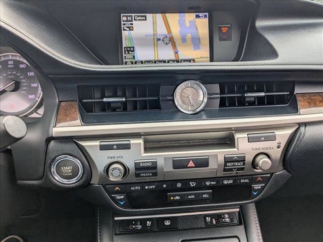 Used 2016 Lexus ES 350 w/ Luxury Package w/Wood Trim FWD image 13