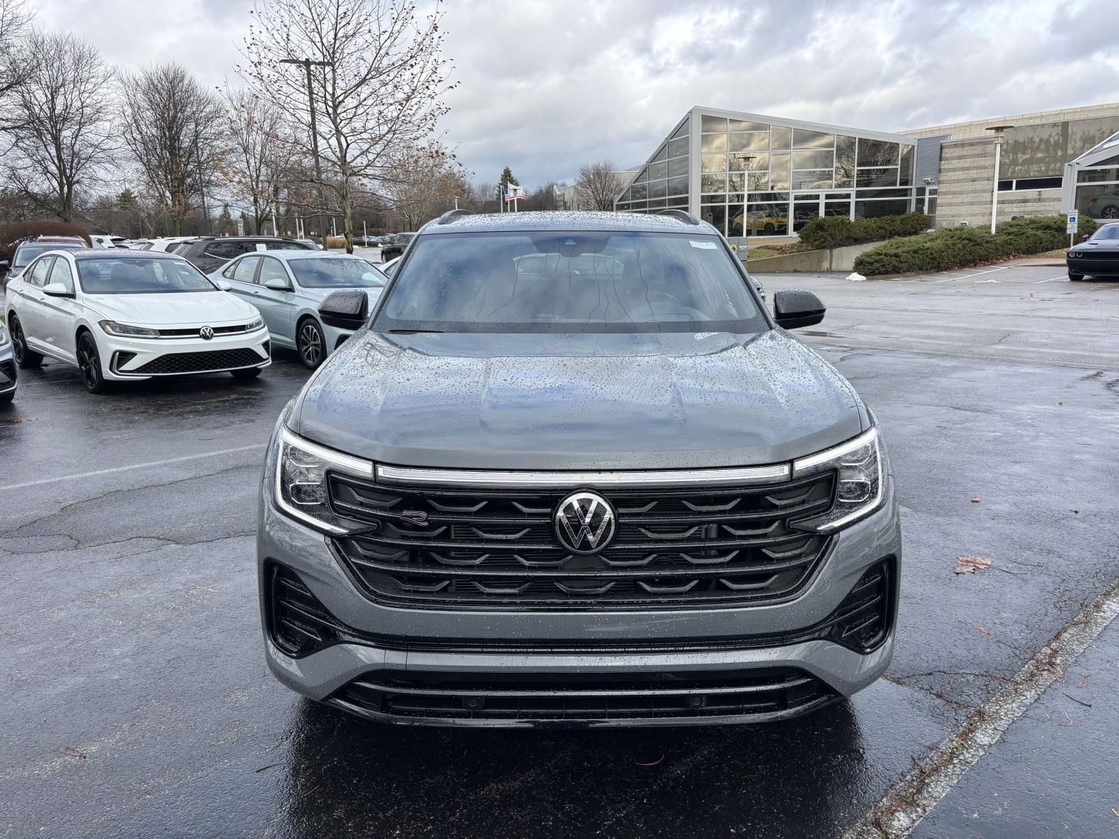 New 2026 Volkswagen Atlas Cross Sport SEL R-Line image 2