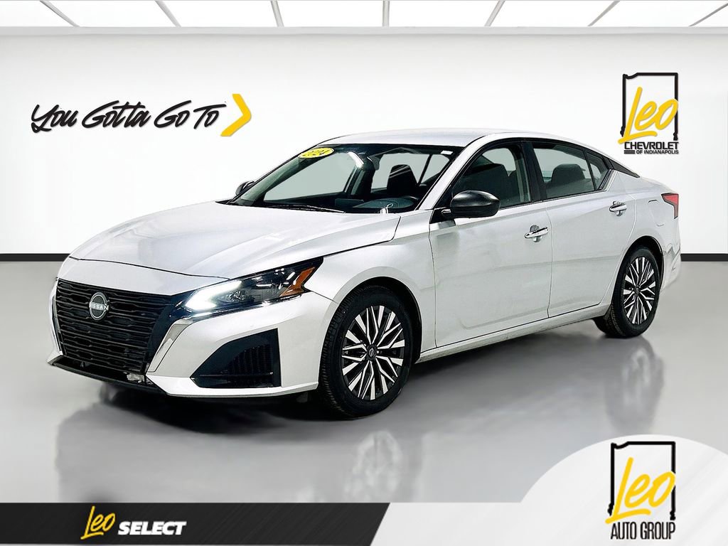 Used 2024 Nissan Altima 2.5 SV