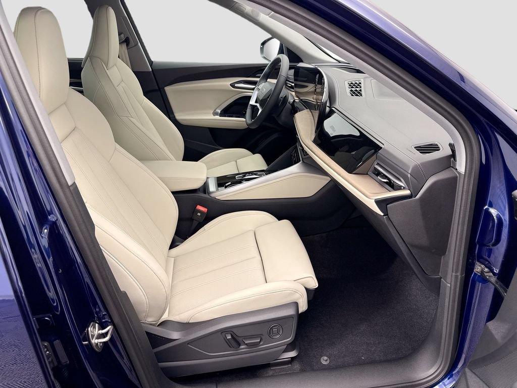 Used 2025 Audi Q5 Premium Plus w/ Premium Plus AWD/4WD image 20