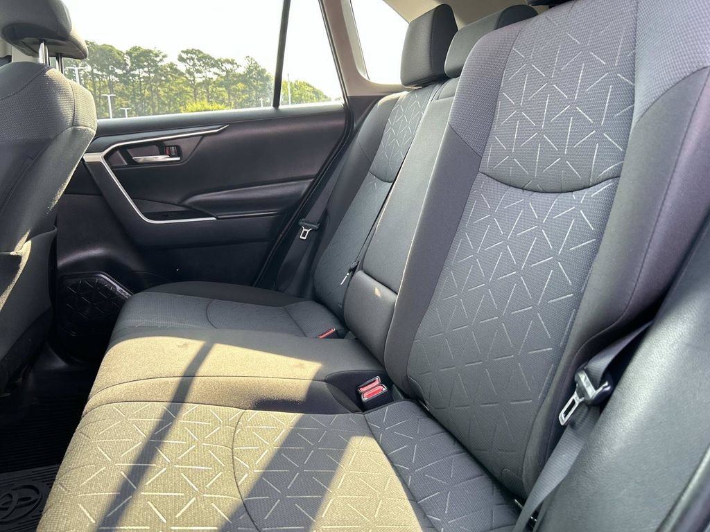 Used 2023 Toyota RAV4 XLE w/ Convenience Package FWD image 16