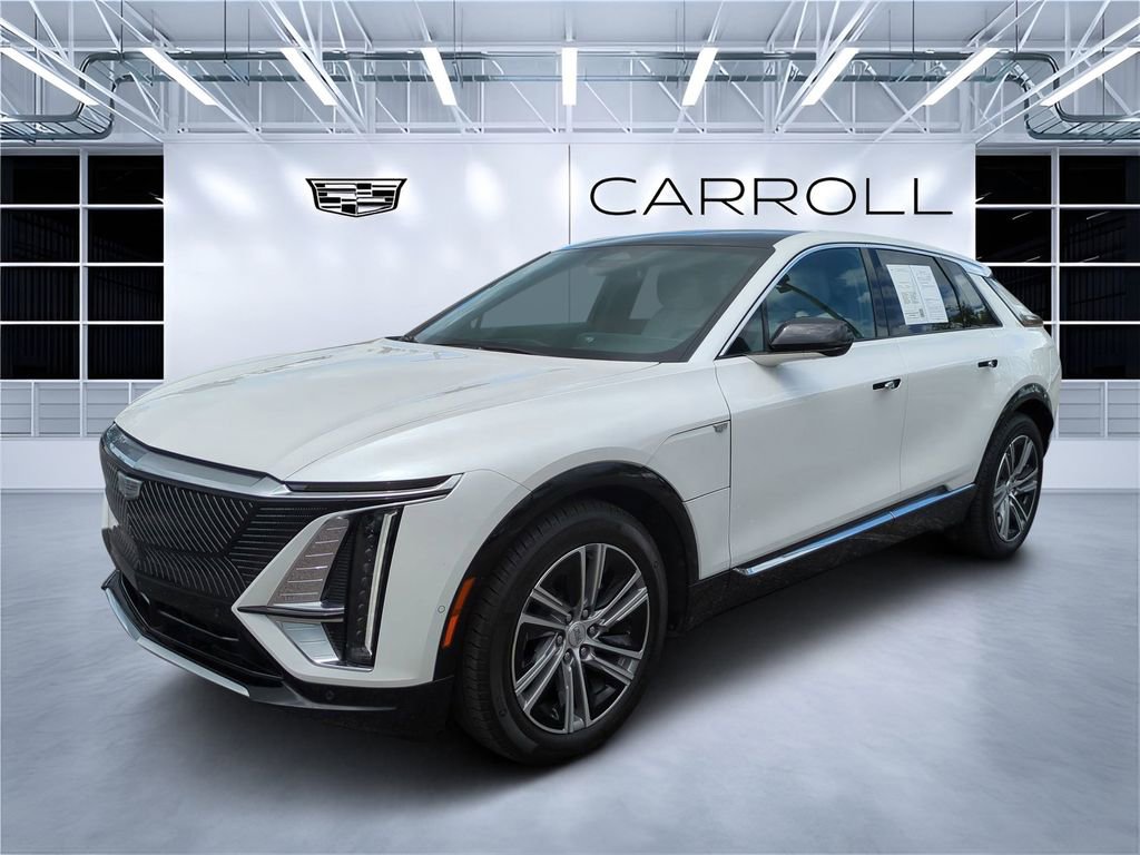 Used 2024 Cadillac Lyriq Luxury AWD/4WD image 7